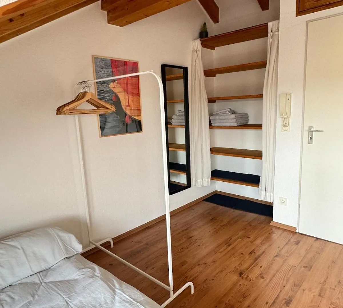 Apartament Cozy Loft With A View, Central, Close To Tradefair Düsseldorf Niemcy
